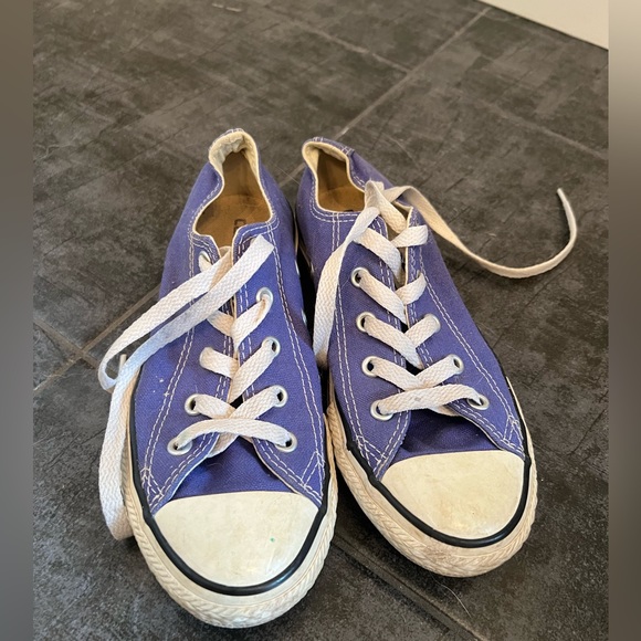 Converse purple shoes - Picture 1 of 5